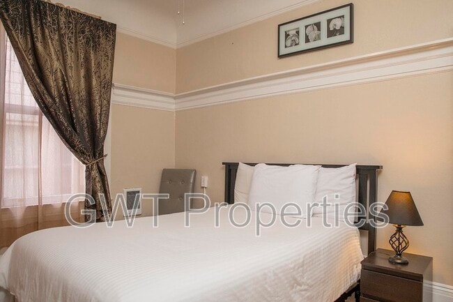 Photo - 321 Ivy St House