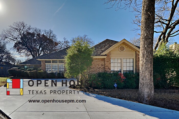 Foto principal - 3304 Boyd Trail, Arlington