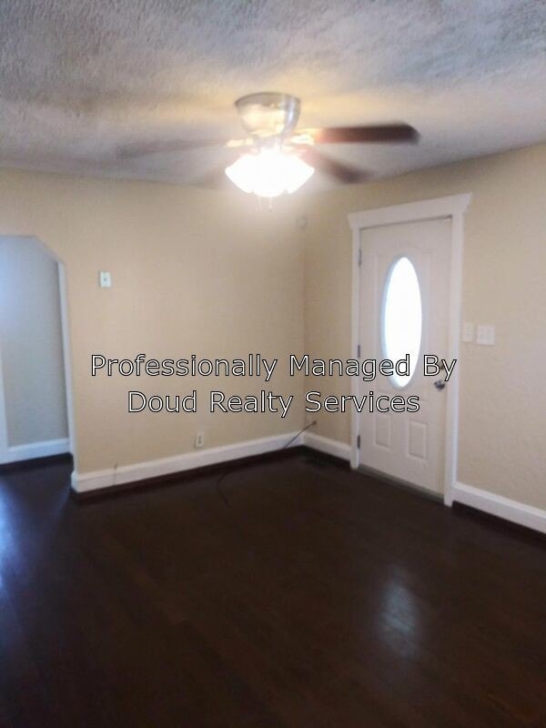 Building Photo - 2904 Peronne Ave