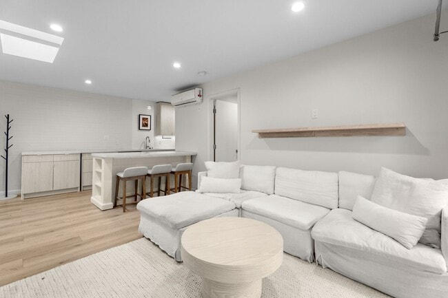 Building Photo - 2708-2710 2nd Street