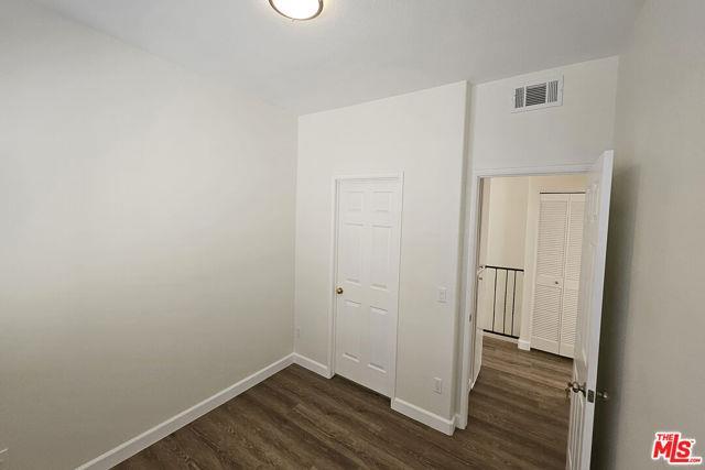Primary Photo - 11524 Moorpark St