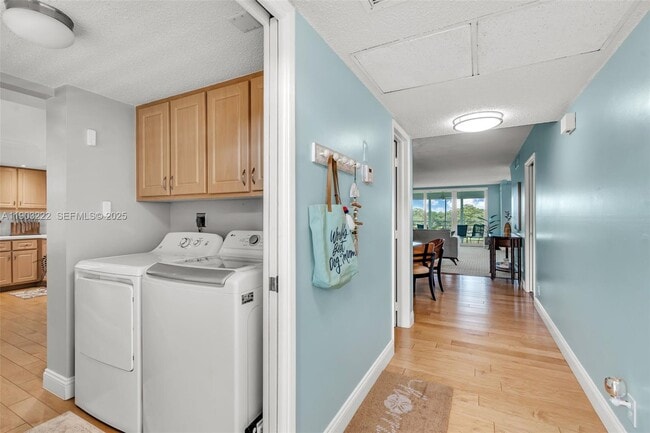 Building Photo - 808 Cypress Blvd