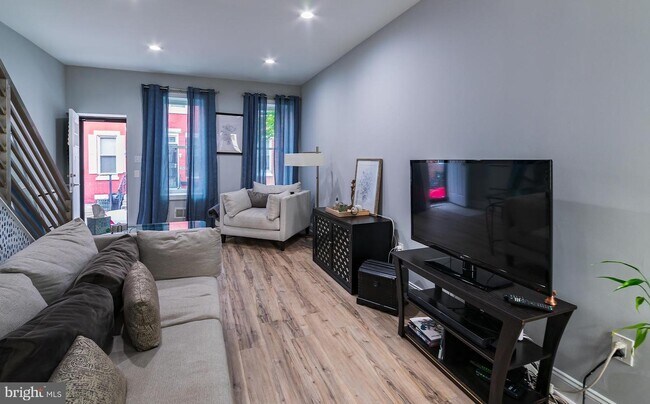 Foto del edificio - 2262 N Bouvier St
