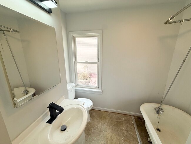 Foto del edificio - 358 Russell St