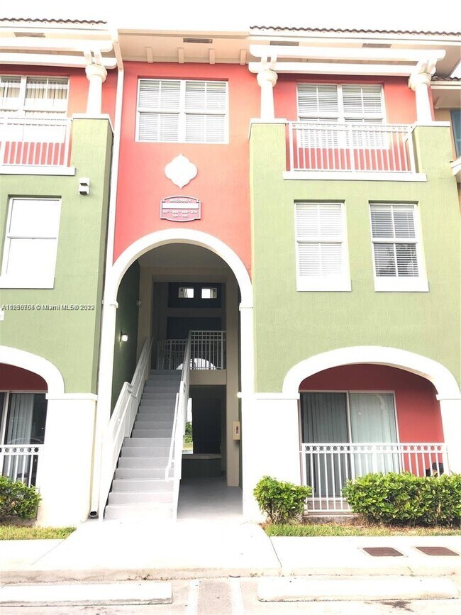 Foto del edificio - 11001 NW 83rd St