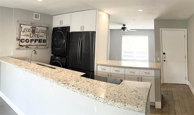 Foto del edificio - 5328 NE 6th Ave