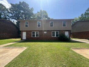 Building Photo - 441 30th Pl