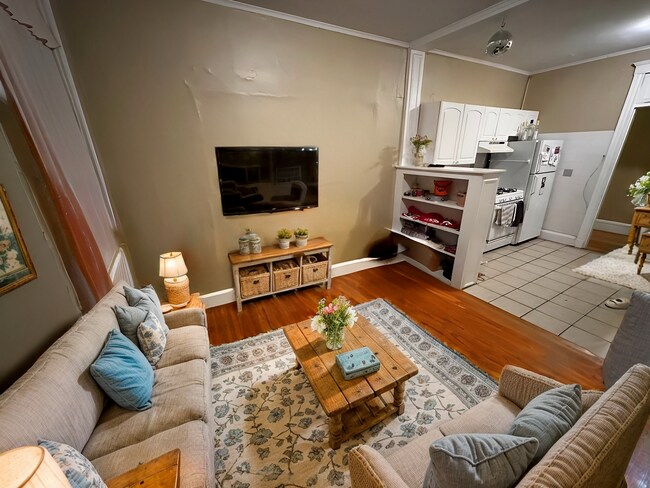 Building Photo - 60 Egmont St