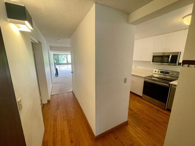 Foto del edificio - Cool, 2nd Floor Gardenview, Mauna Luan Unit