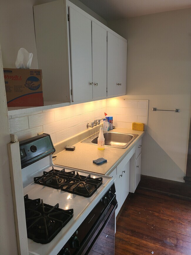 Foto del edificio - S Main - Duplex