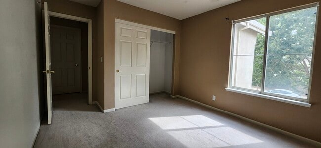 Building Photo - 34249 Myrtle Ln