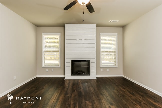 Building Photo - 1195 Spring Marsh Ct NE