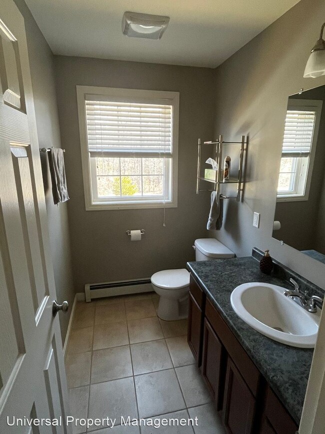 Building Photo - 3 br, 1.5 bath House - 331 Stage Rd