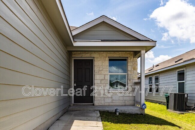 Building Photo - 2822 Millikan Dr