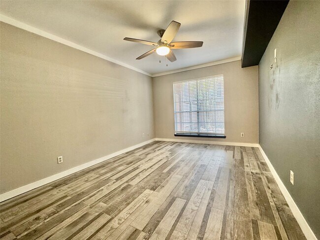 Foto del edificio - 829 Wax Myrtle Ln