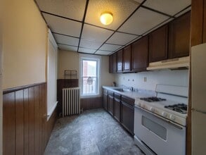 Building Photo - 902 N 5th St