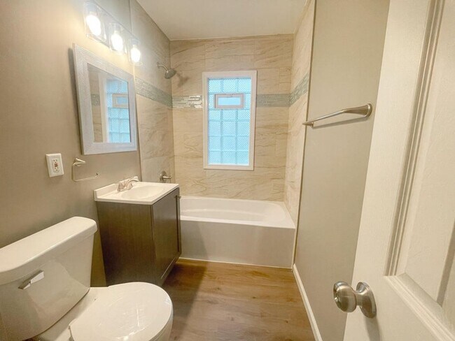 Foto del edificio - 3 Bedroom Single Family House