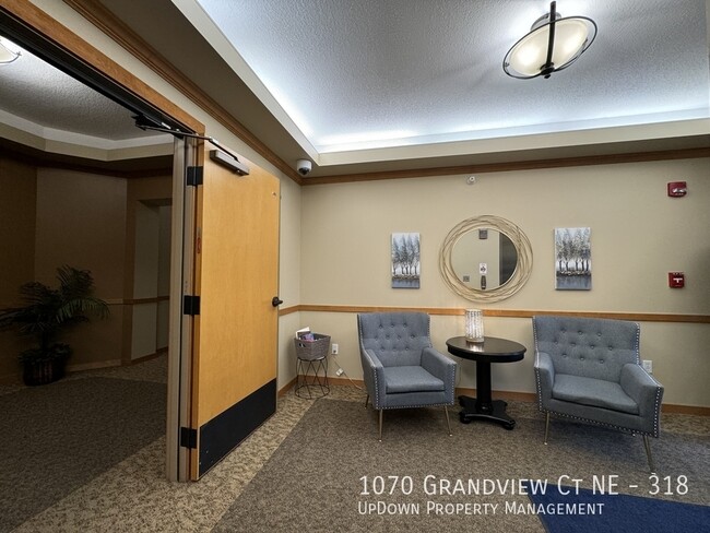 Foto del edificio - 1070 Grandview Ct NE