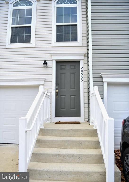 Building Photo - 20955 Brunswick Ln