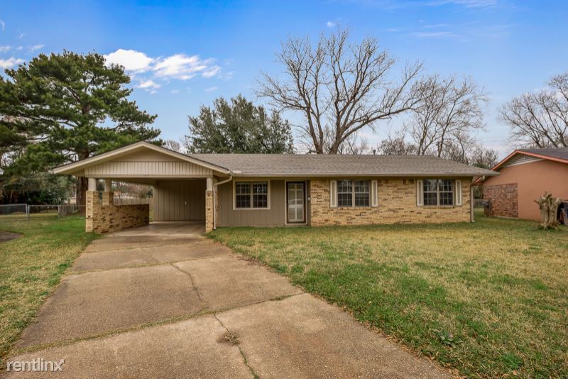 Foto principal - 3 br, 2 bath House - 1801 Mars Drive