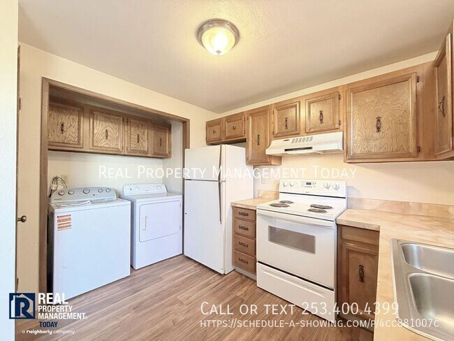 Foto del edificio - 1811 54th St Ct E