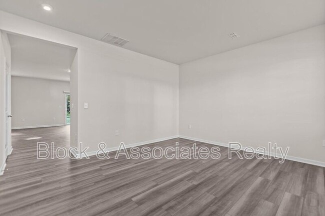 Building Photo - 1448 Heron Pond St