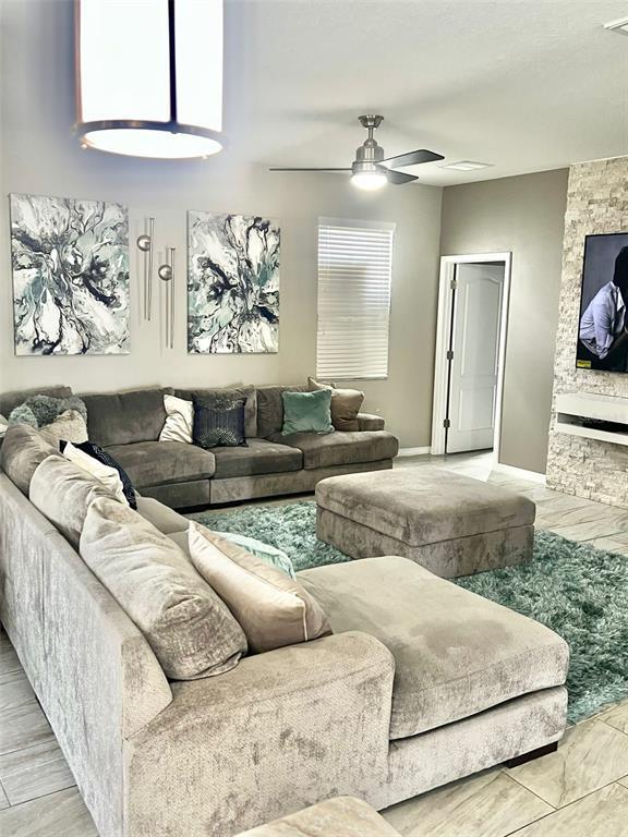 Foto del edificio - 2220 Grantham Ave