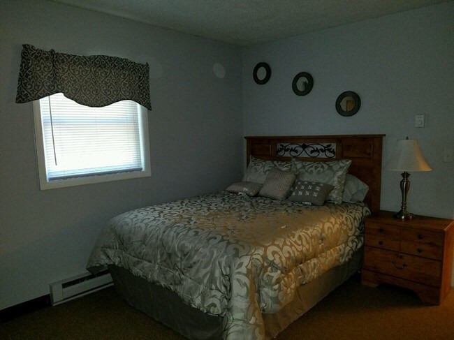 Building Photo - Ontario Village Apartments - 405-6