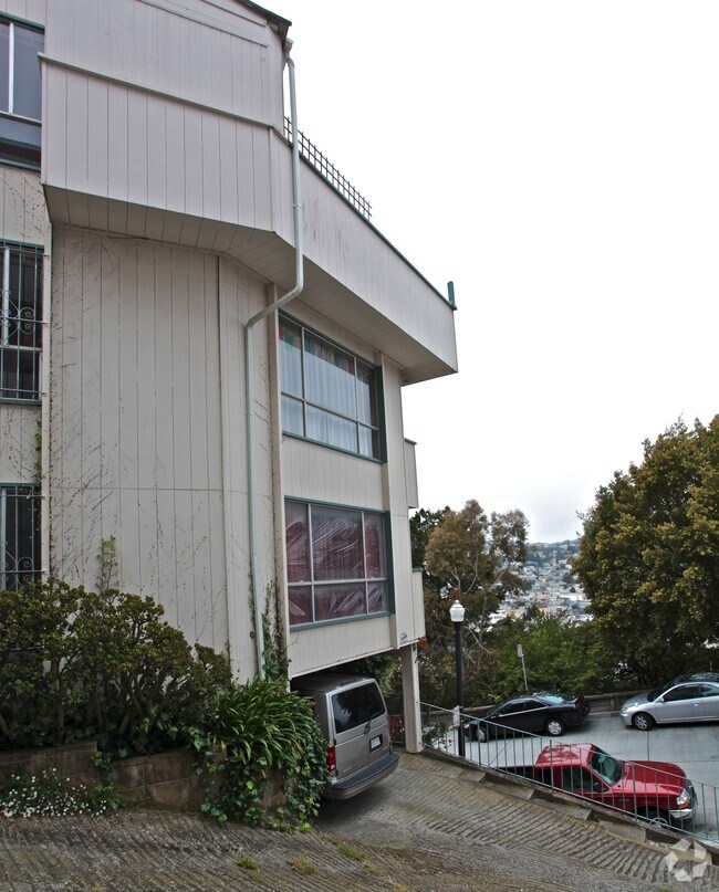 Building Photo - 701 Noe St