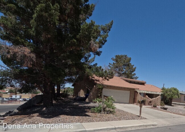 Building Photo - 3 br, 2 bath House - 3101 Missouri