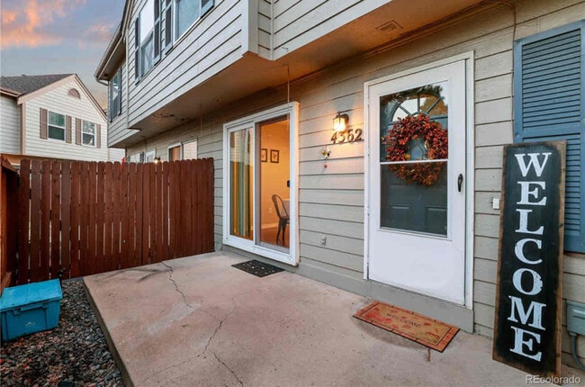 Foto del edificio - 4362 Hawks Lookout Ln