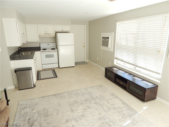 Foto del edificio - 825 107th Ave N