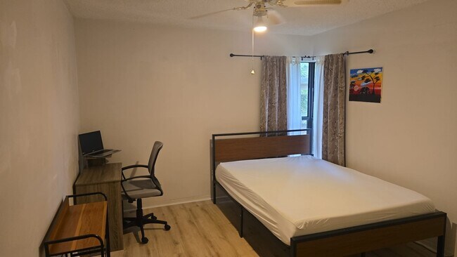 Foto del edificio - 4412 Canaan Pl Dr