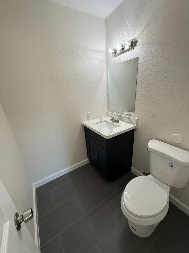 Foto del edificio - 2 bedroom in PHOENIX AZ 85051