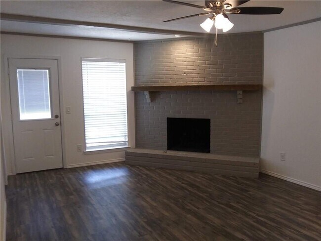 Foto del edificio - 1920 N Floyd Rd