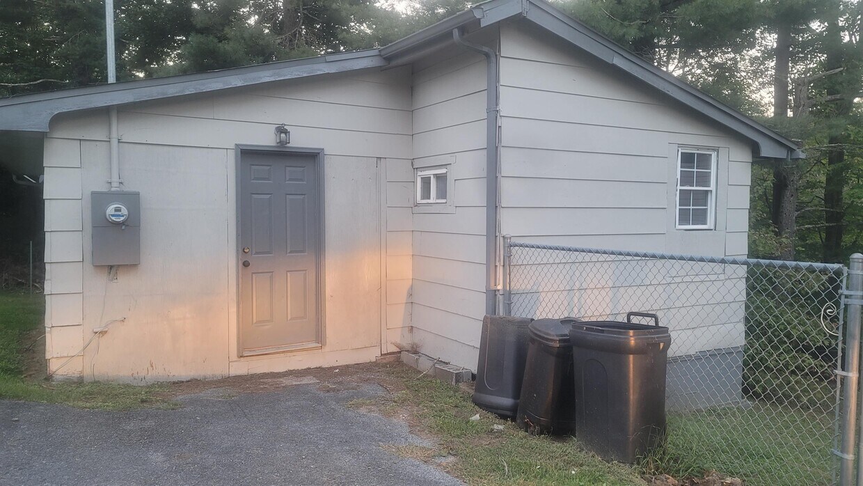 209 Burch St, Athens, WV 24712 House Rental in Athens, WV