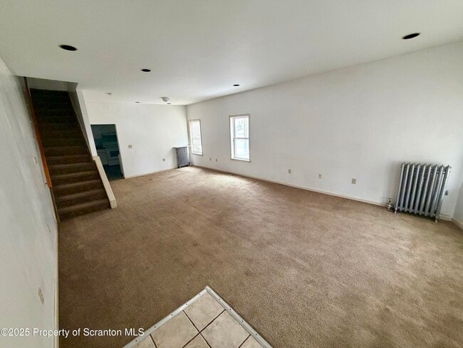 Foto del edificio - 818 W Locust St