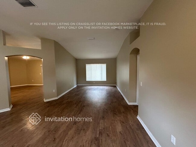 Building Photo - 3702 Treeline Dr