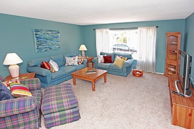 Building Photo - Single Family Home located on Balboa Penin...