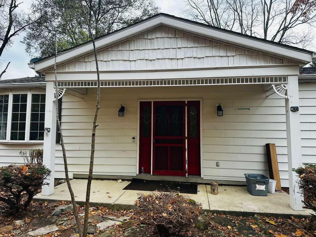 Primary Photo - 159 S Parkway Dr