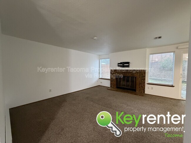 Foto del edificio - 7410 63rd St Ct W