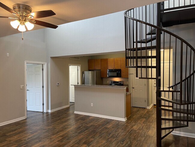 Foto del edificio - WEST CAMPUS PENTHOUSE  2/2 + Loft, 2 parking