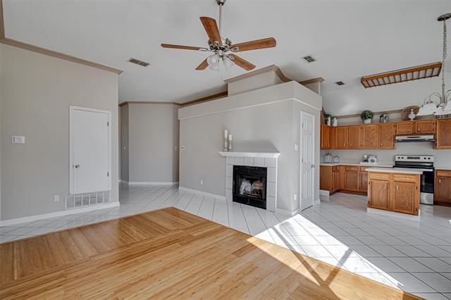 Building Photo - 5803 Lakeway Ct