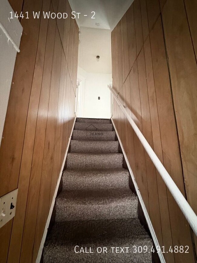 Foto del edificio - 1441 W Wood St