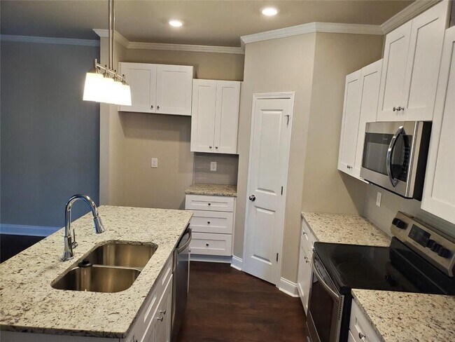 Building Photo - 4151 Fulson Dr