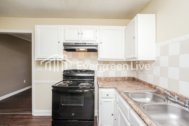 Building Photo - 3350 Bestway Dr