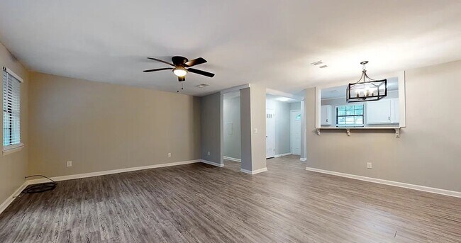 Building Photo - Hidden Gem in Lithonia!!