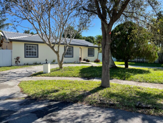 Foto del edificio - 9140 SW 169th Terrace