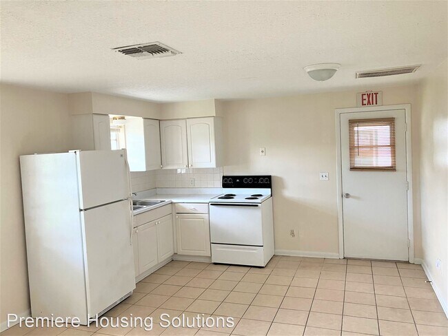 Building Photo - 1 br, 1 bath House - 38641 North Ave