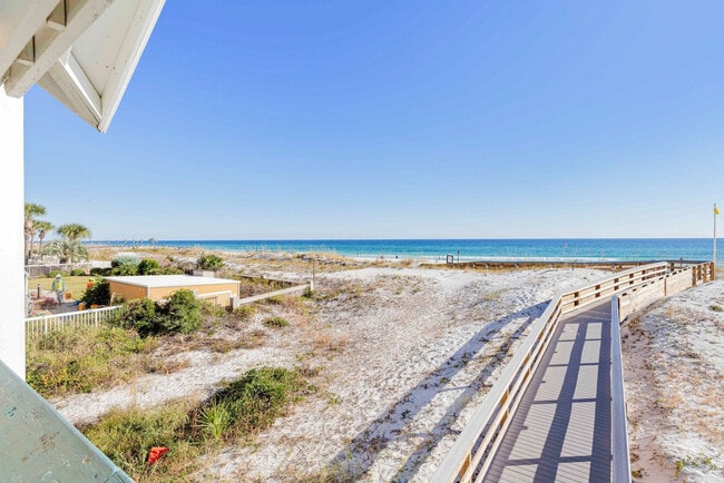 Building Photo - 306 Barracuda Ave